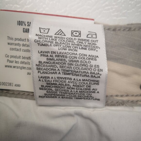 NWT Wrangler 5 Star Premium Epic Soft Relaxed Fit Men's Size 42 Camo Cargo Short - Picture 10 of 13